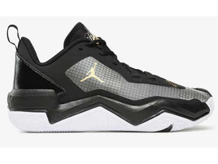 Baloncesto Jordan One, color negro con de talles de color gris.