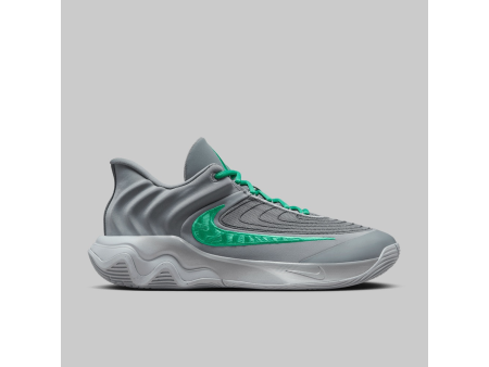 TENIS NIKE GIANNIS IMMORTALITY 4 HOMBRE,COLOR GRIS CON DETALLES DE COLOR VERDE.